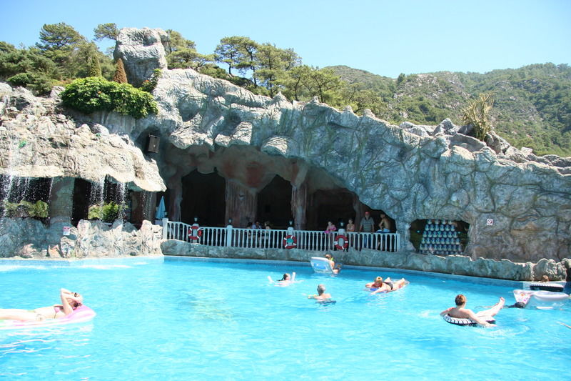Grand Aquarium Apart İçmeler Esterno foto