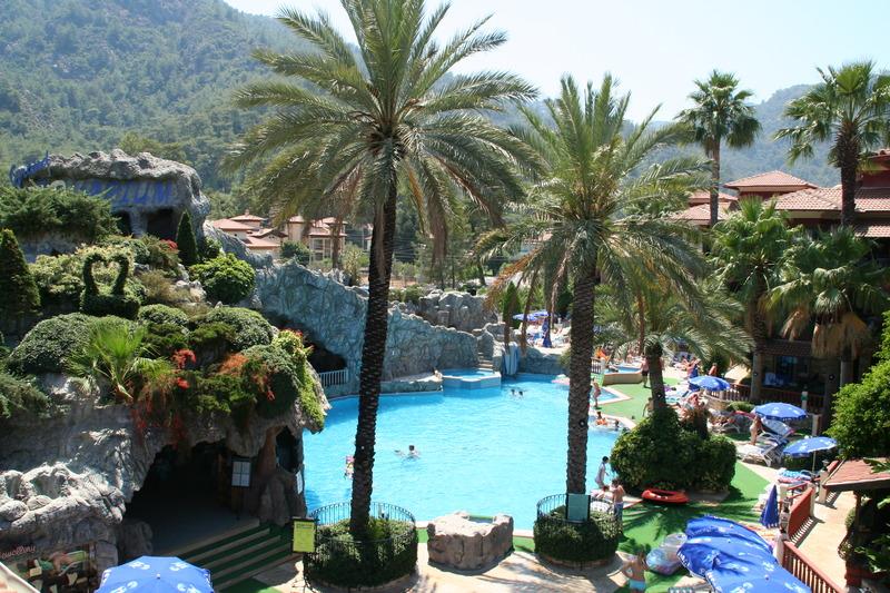 Grand Aquarium Apart İçmeler Esterno foto