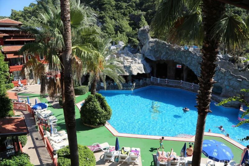 Grand Aquarium Apart İçmeler Esterno foto