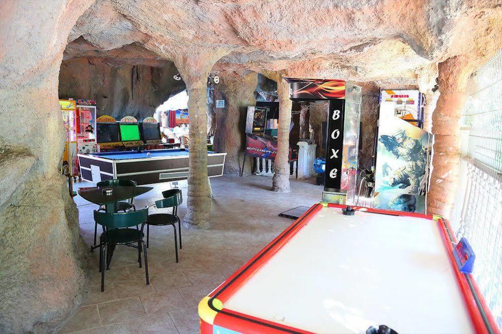 Grand Aquarium Apart İçmeler Esterno foto