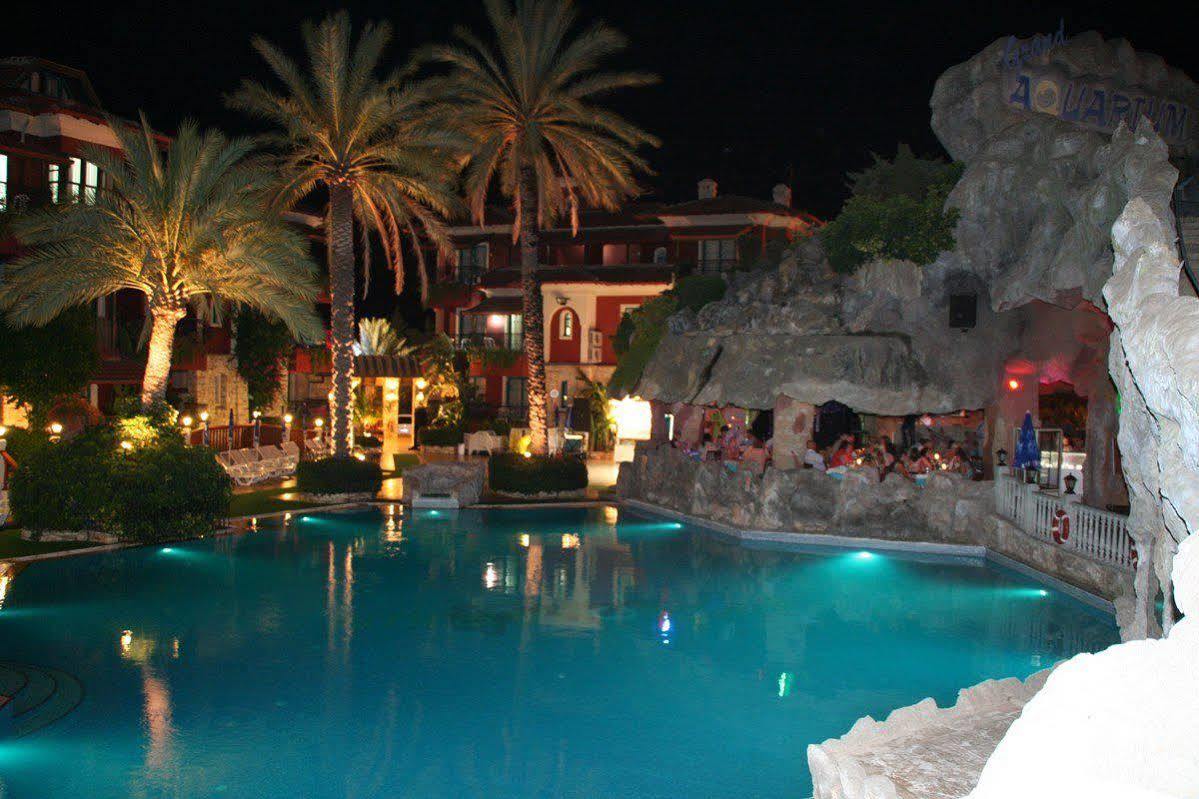 Grand Aquarium Apart İçmeler Esterno foto