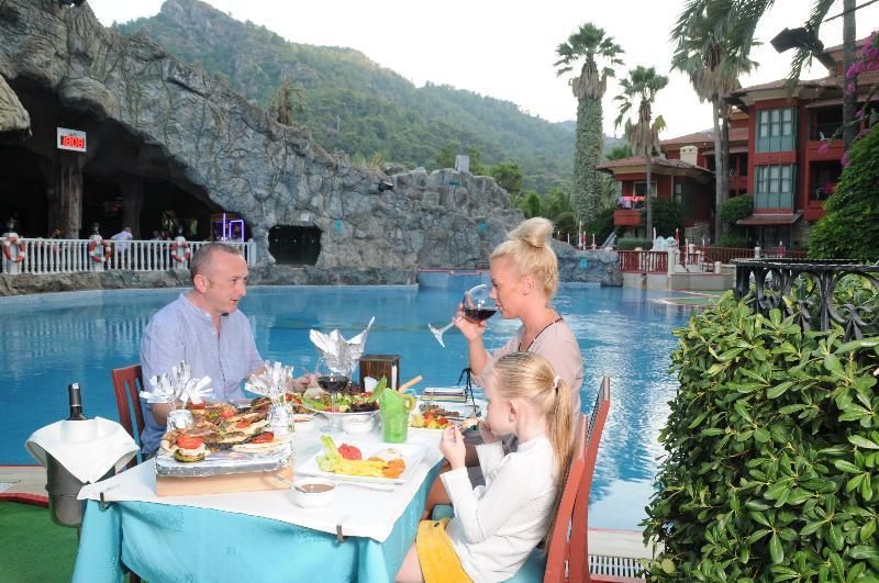 Grand Aquarium Apart İçmeler Esterno foto