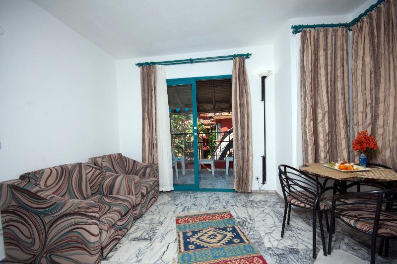 Grand Aquarium Apart İçmeler Esterno foto